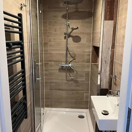 Apartment Gemuetliches Zweibett-zimmer In Schleswig-holstein - Ideal Fuer Monteure Und Geschaeftsreisende, Gemeinschaftsbad Nr 5
